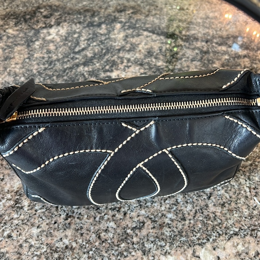 CHANEL Vintage Purse - Picture 8 of 17